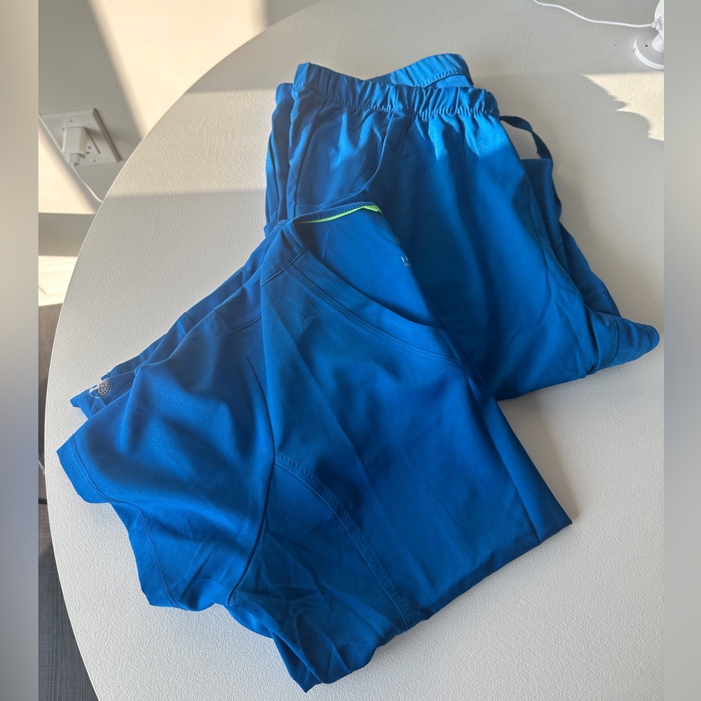 Royal blue healing hands scrubs set size L worn once
